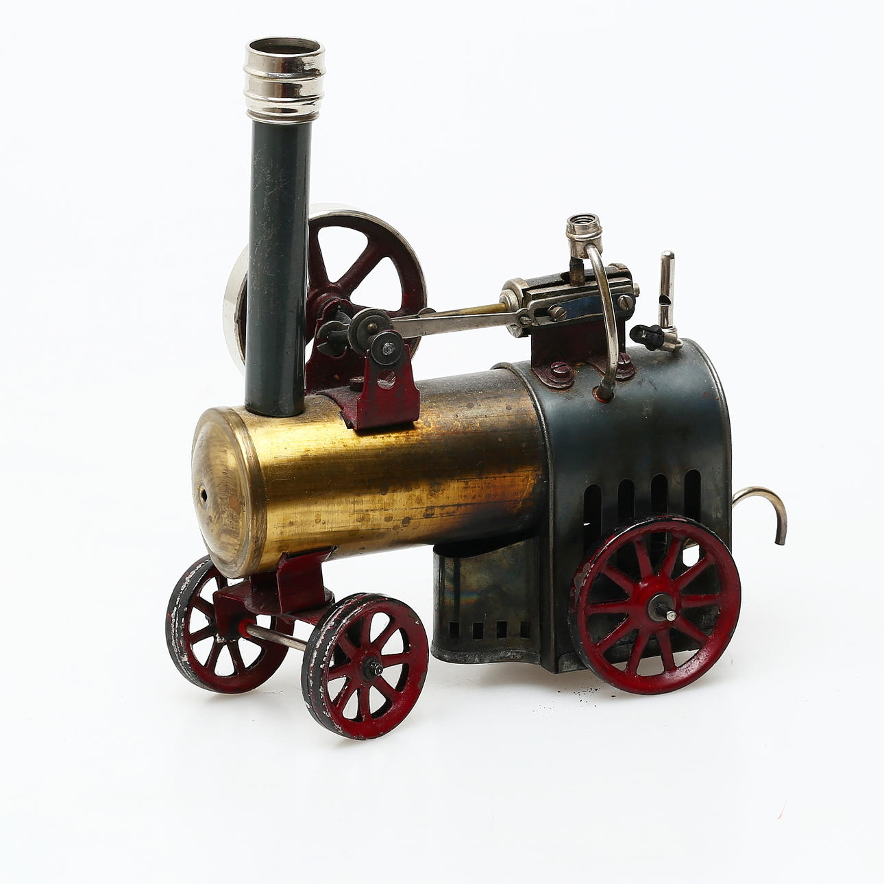 BING-Dampfmaschine auf Rädern.