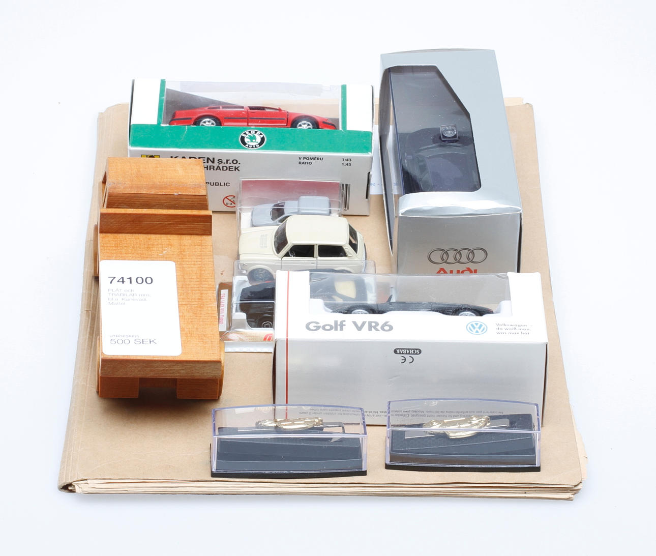 PLÅT och TRÄBILAR mm, bl.a. Kanevad, Mattel.