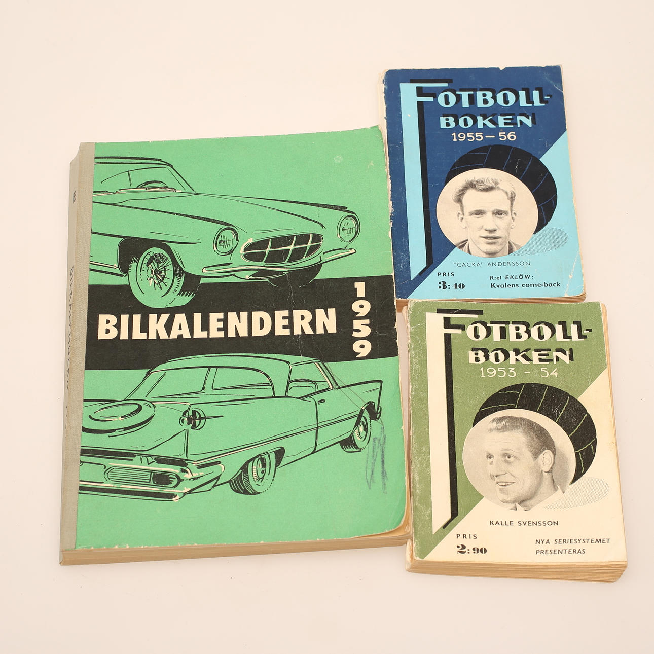 ÄLDRE BÖCKER. Bilkalendern, Fotbollsboken.