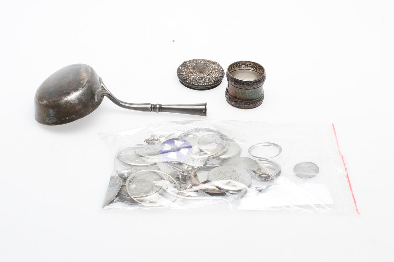 SILVER, vikt ca 366,8 gram.