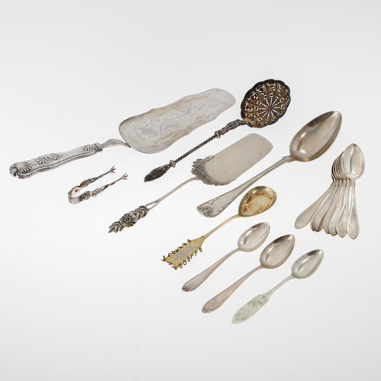 SILVER, 16 delar, ca 400 gram brutto.