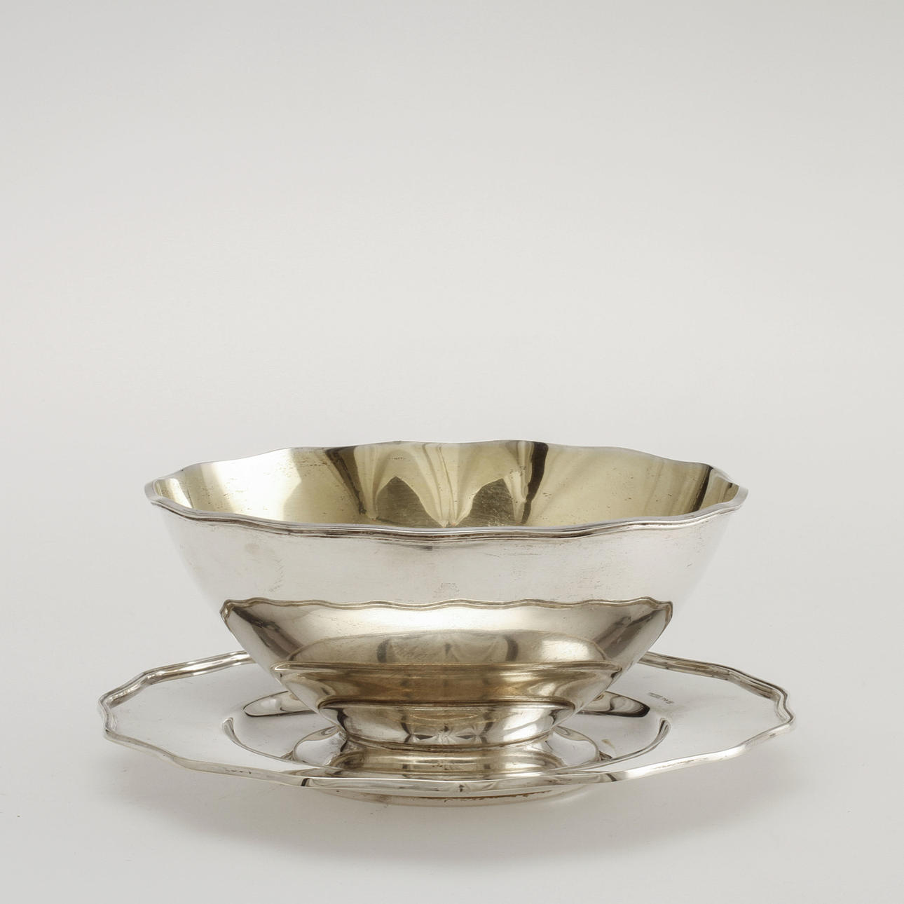 BOWL WITH DISH, silver, weight approx. 350 grams.