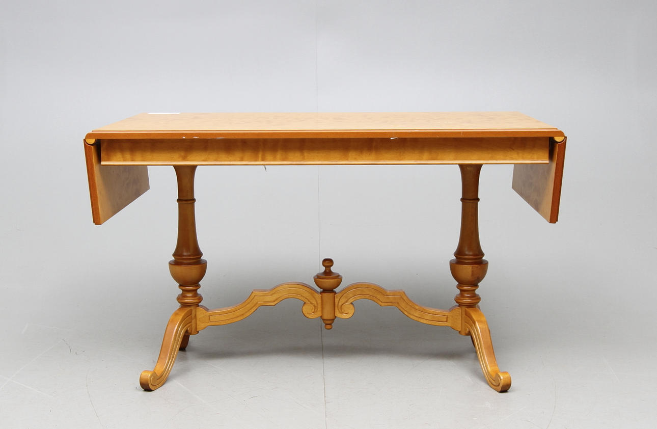 SOFFBORD MED KLAFFAR, Alsterbro möbler, 1900 talets slut.