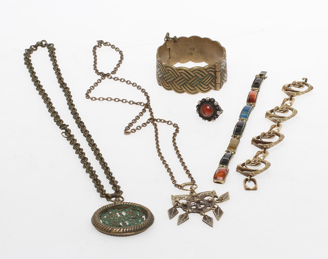 SMYCKEN, mestadels brons Finland.