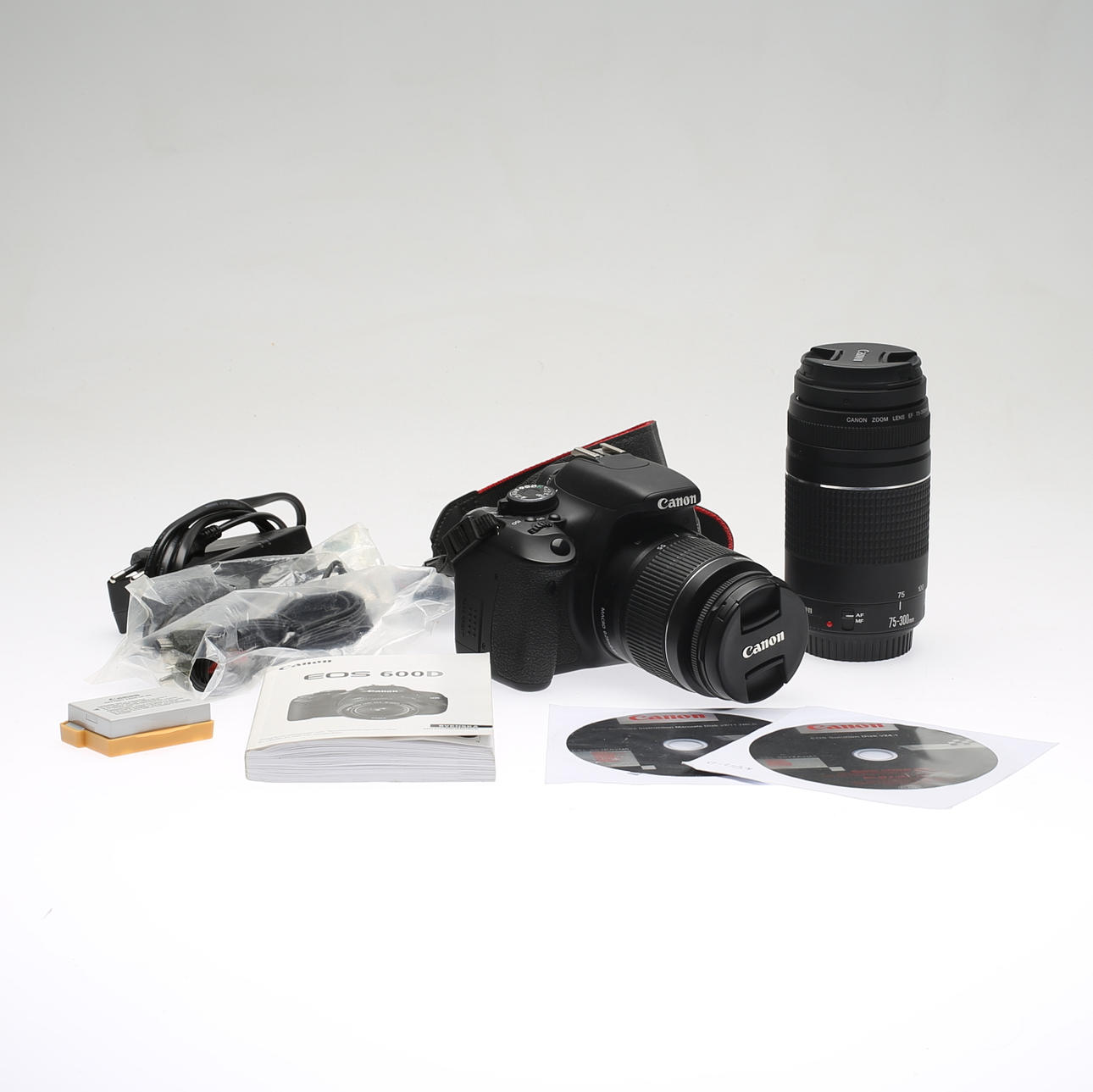 DIGITALKAMERA, Canon EOS 600D und 2 Objektive Canon.