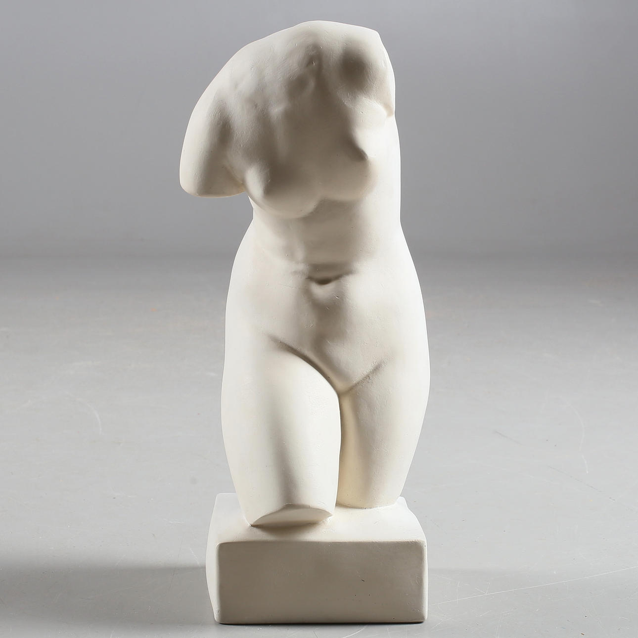 SKULPTUR, Torso, Gips, 20. Jahrhundert.