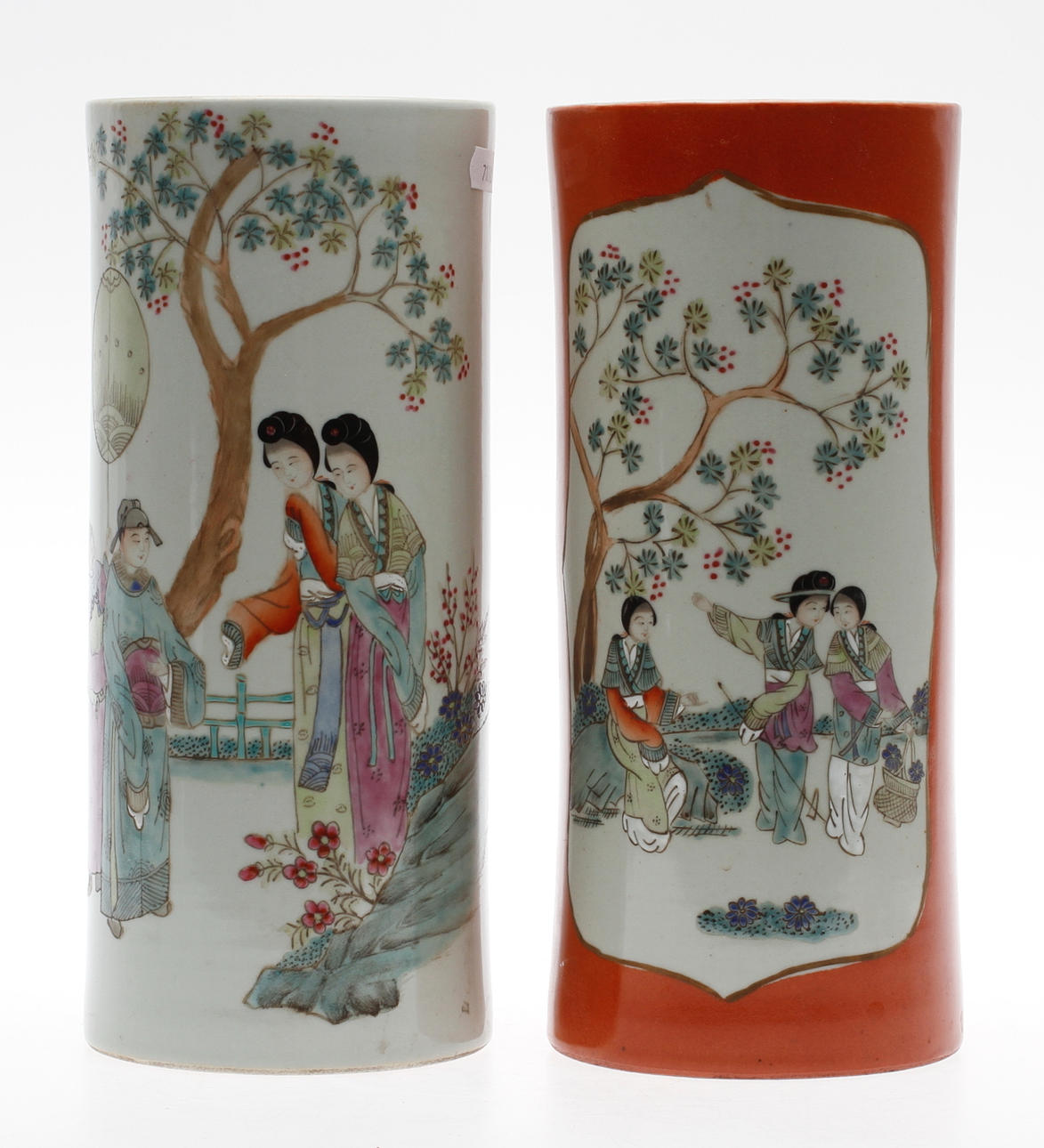 PENSELVASER, 2 st, porslin, Kina, 1900-tal.