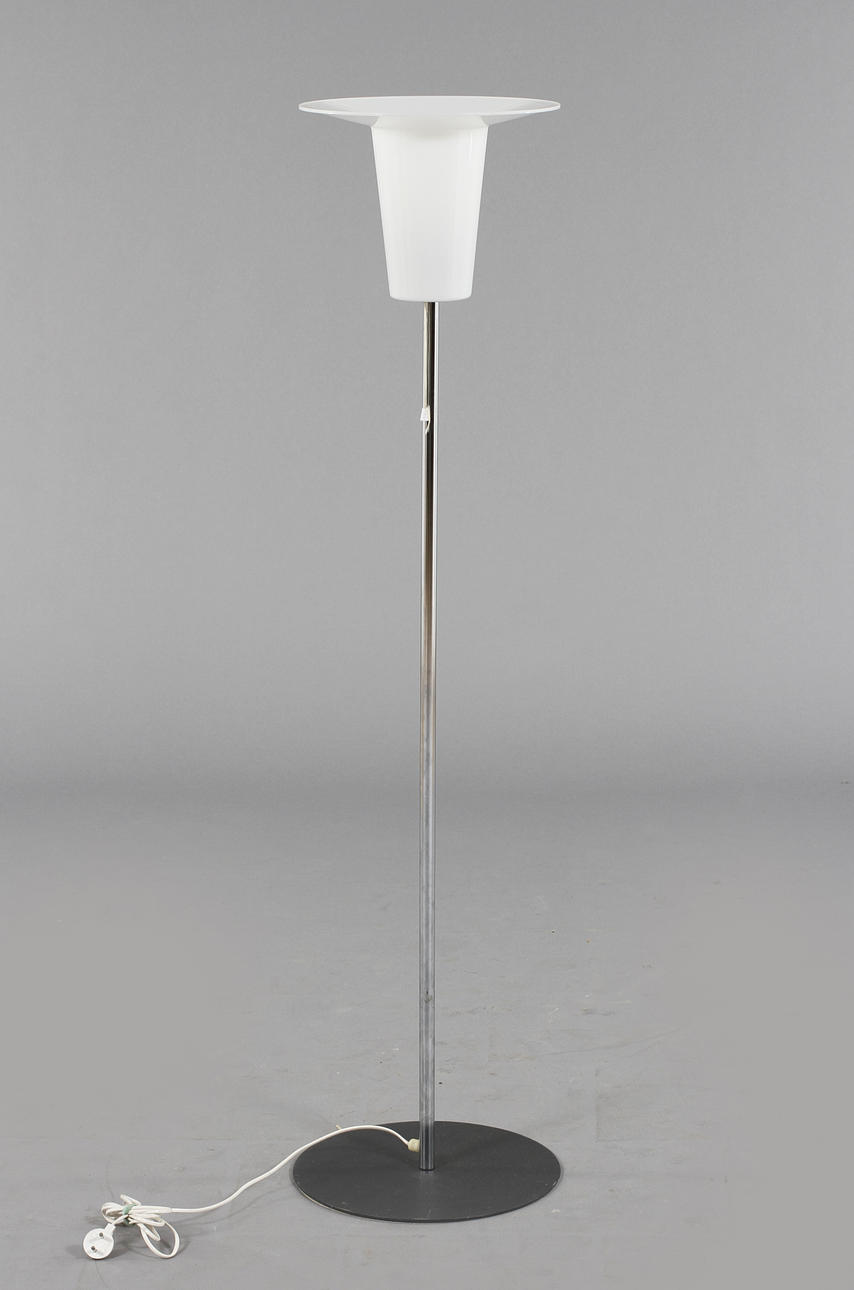 GOLVLAMPA, sent 1900-tal.