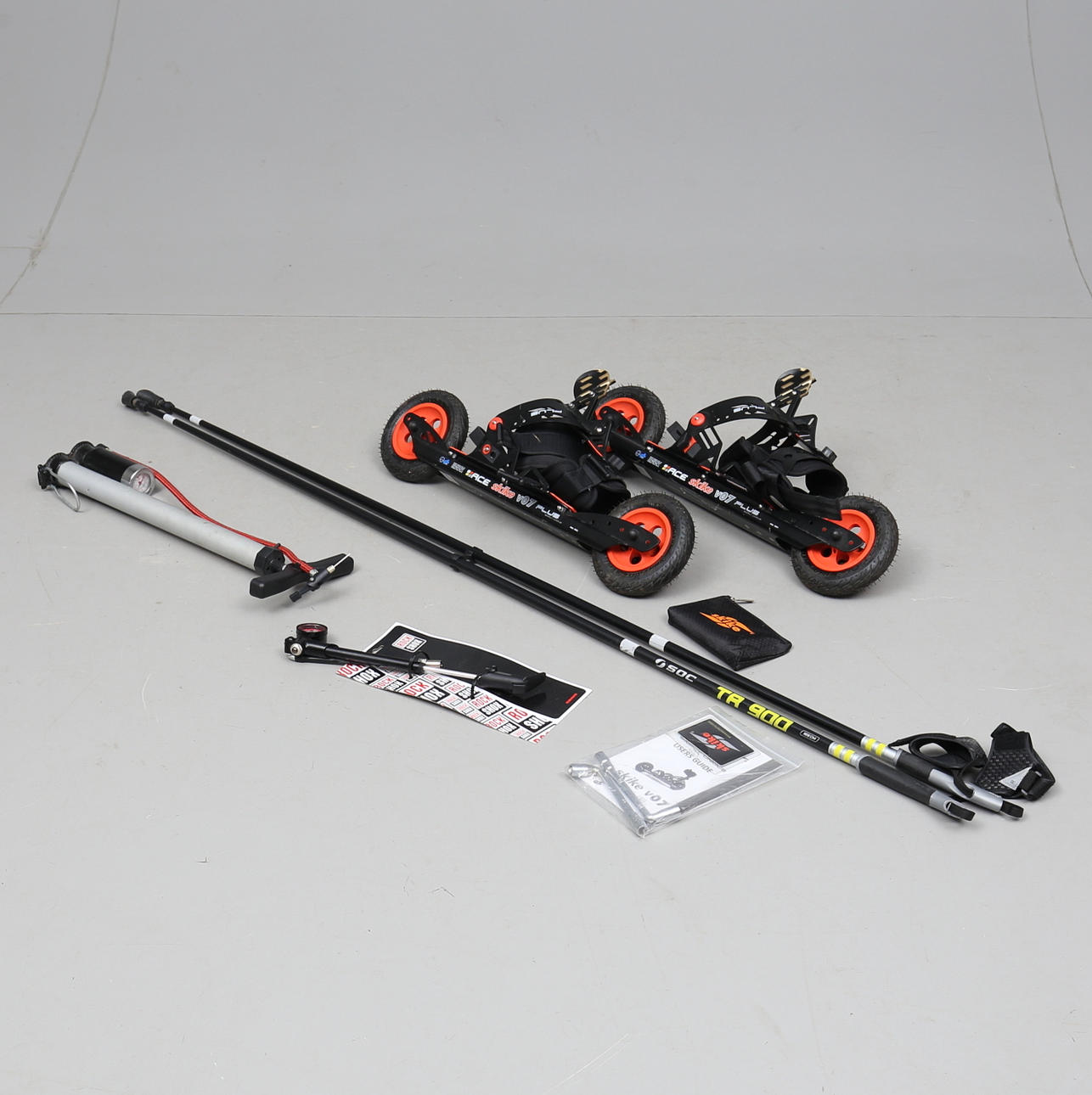 RULLSKIDOR MED STAVAR, Skike v07 Plus.