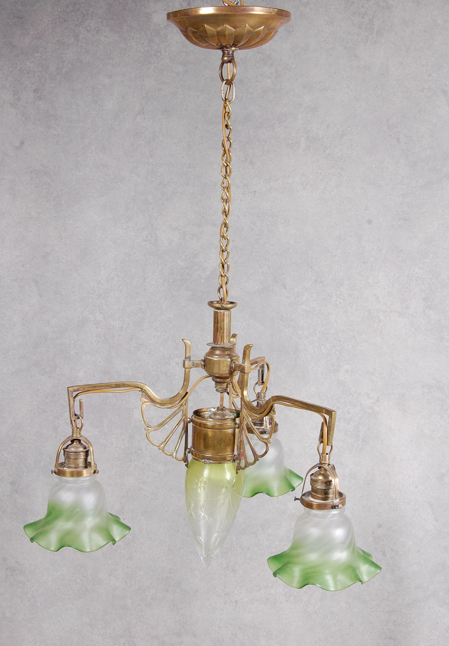 TAKLAMPA, jugend, 1900-talets första hälft.