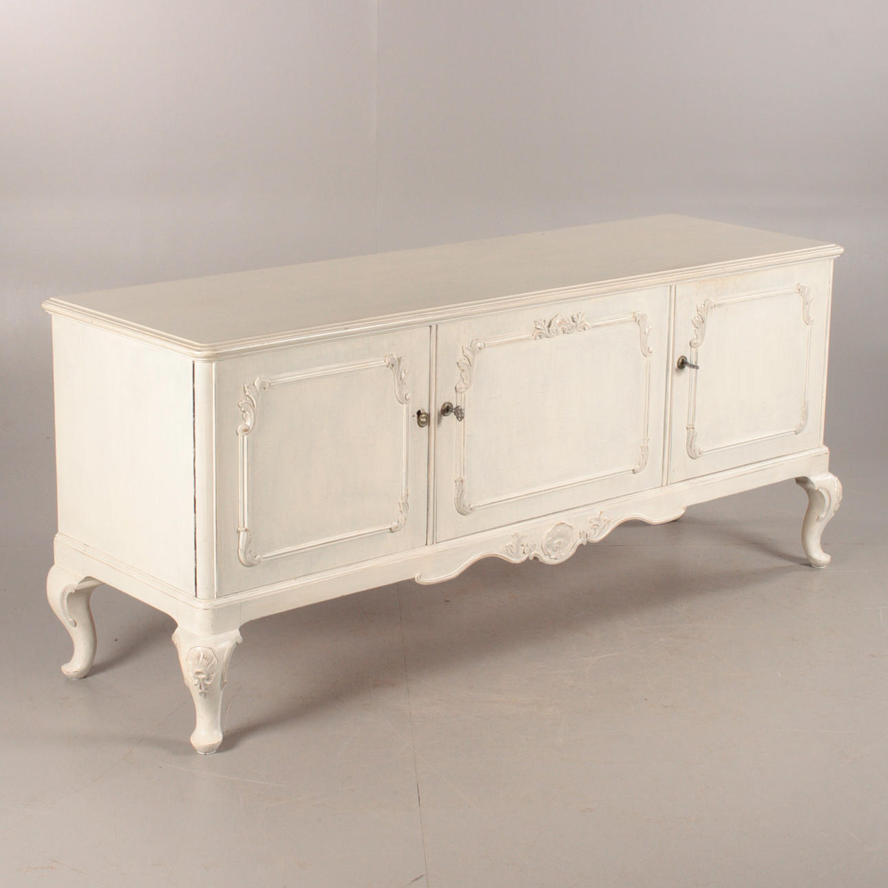 APARADOR, estilo rústico rococó, siglo XX.