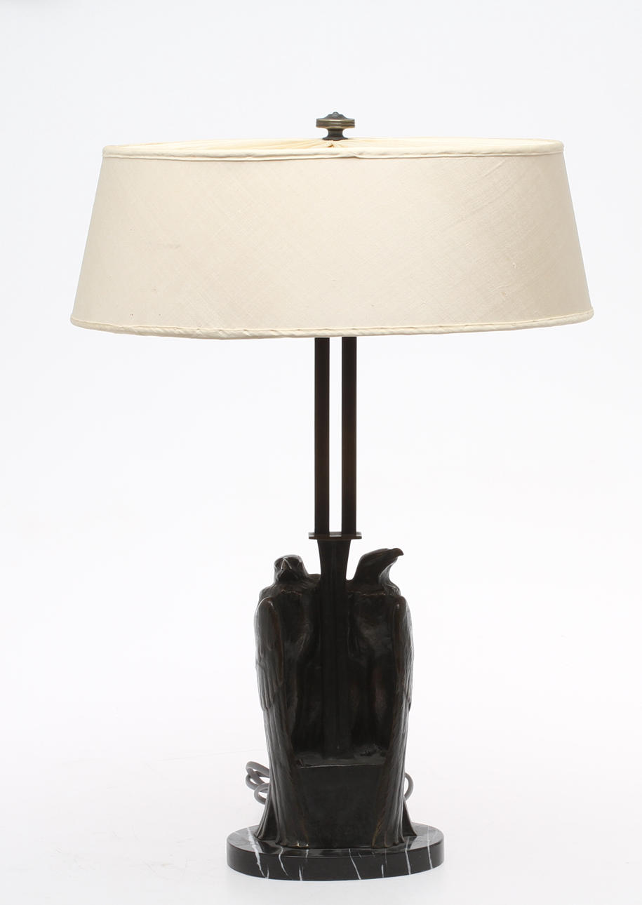 BORDSLAMPA, brons, signerad A. Puchegger (Anton Puchegger).