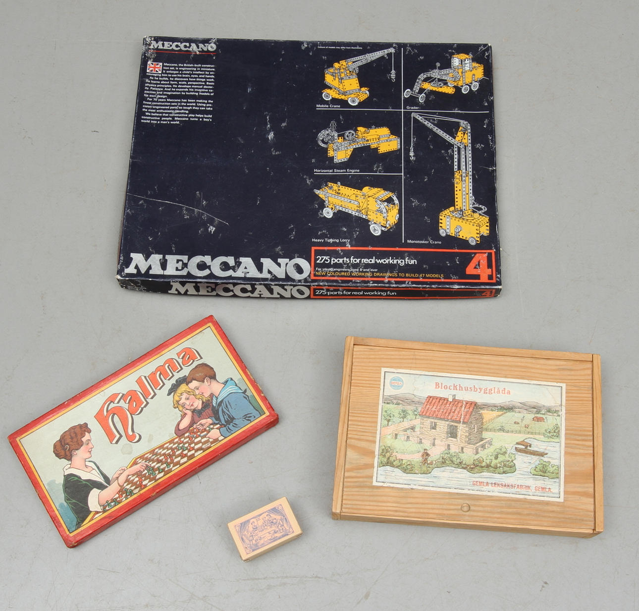 DIVERSE BYGGLÅDOR och SPEL. Bland annat MECCANO, GEMLA.
