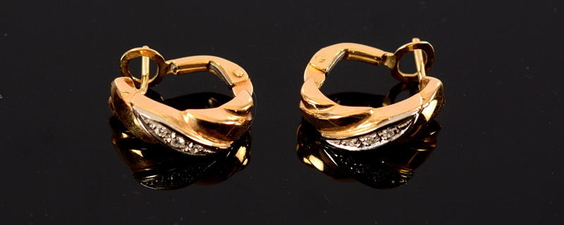 DIAMANTÖRHÄNGEN, 18K.