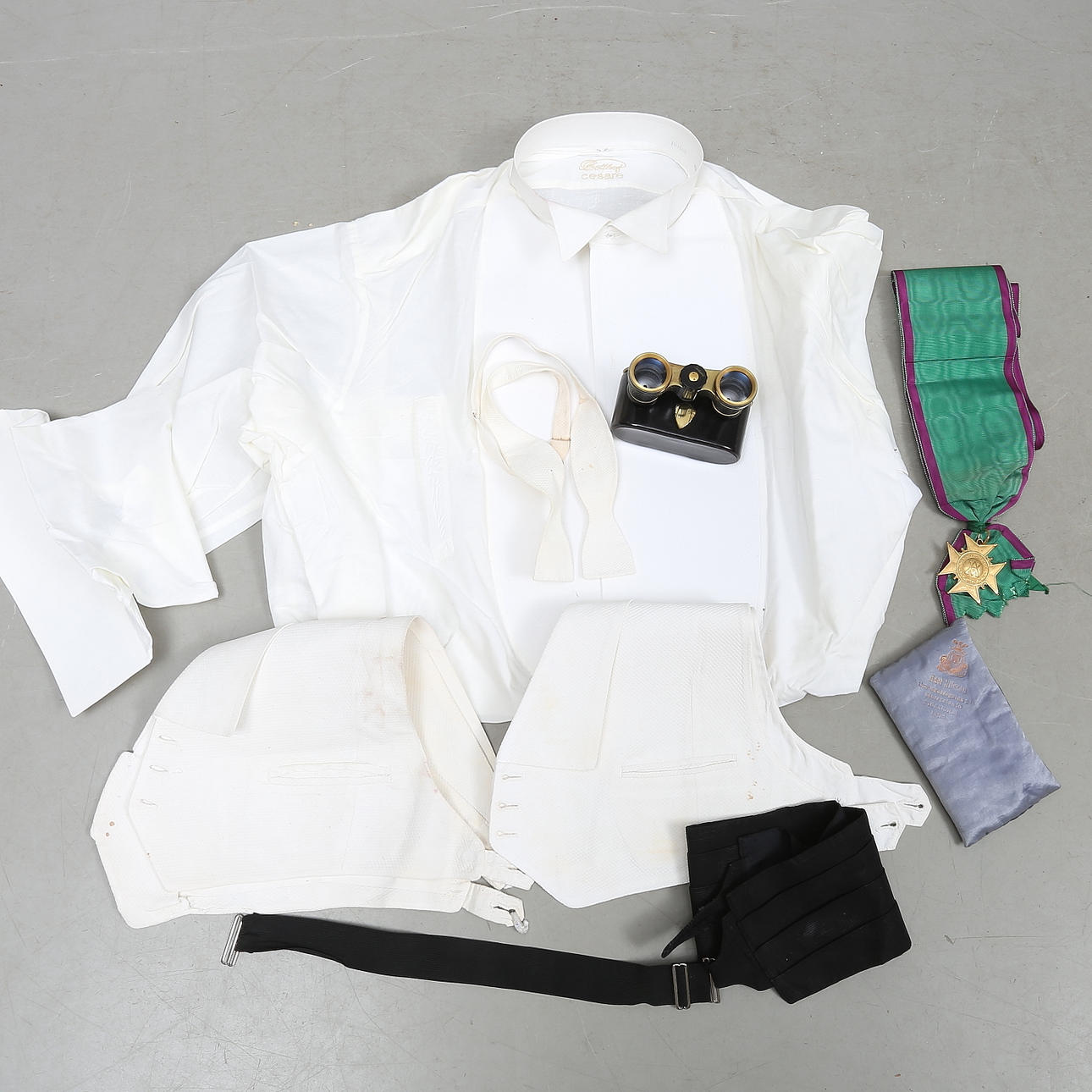 HOVDRÄKT, 1900-talets första hälft.