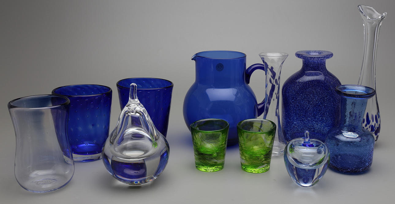 GLASFÖREMÅL 12 st, bla Kosta Boda.