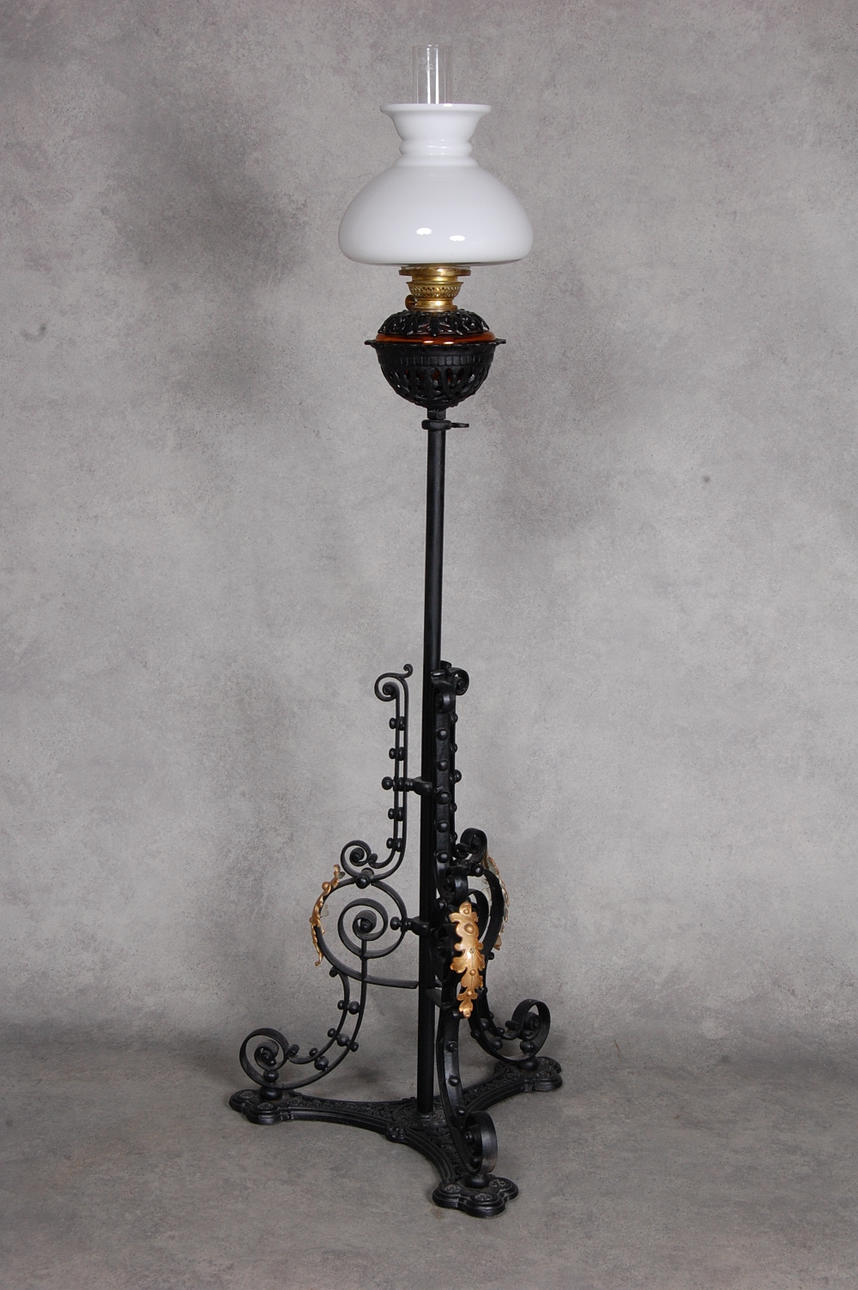 GOLVFOTOGENLAMPA, 1900-tal.