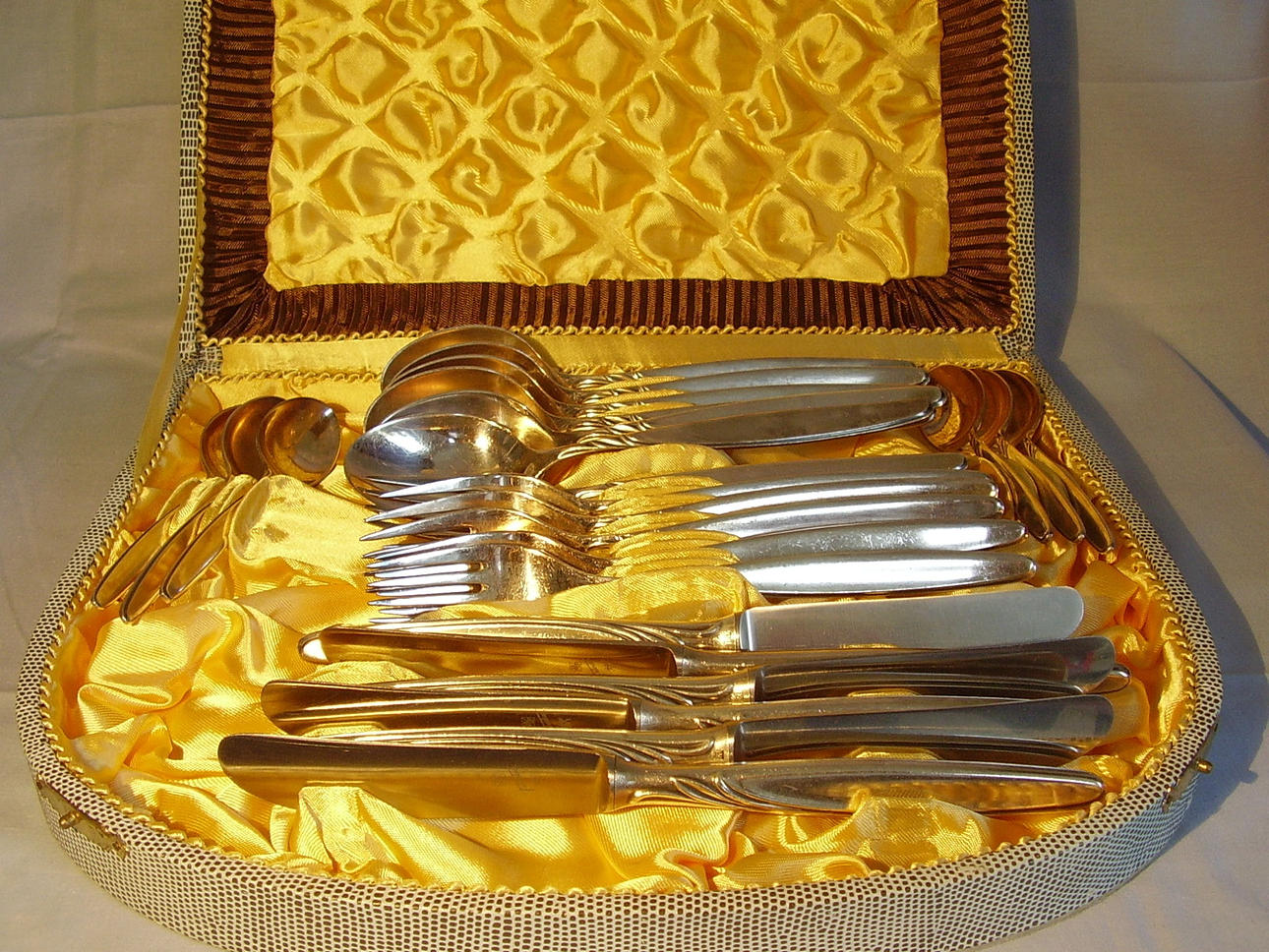 CUBIERTOS WMF MODELO ROMA PARA 6 PERSONAS.