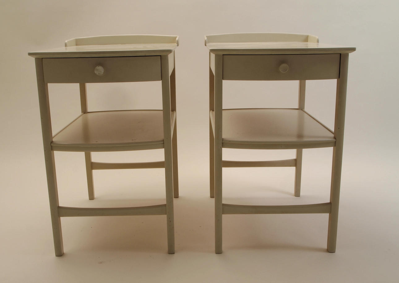 SÄNGBORD, "BIRGITTA" CARL MALMSTEN.