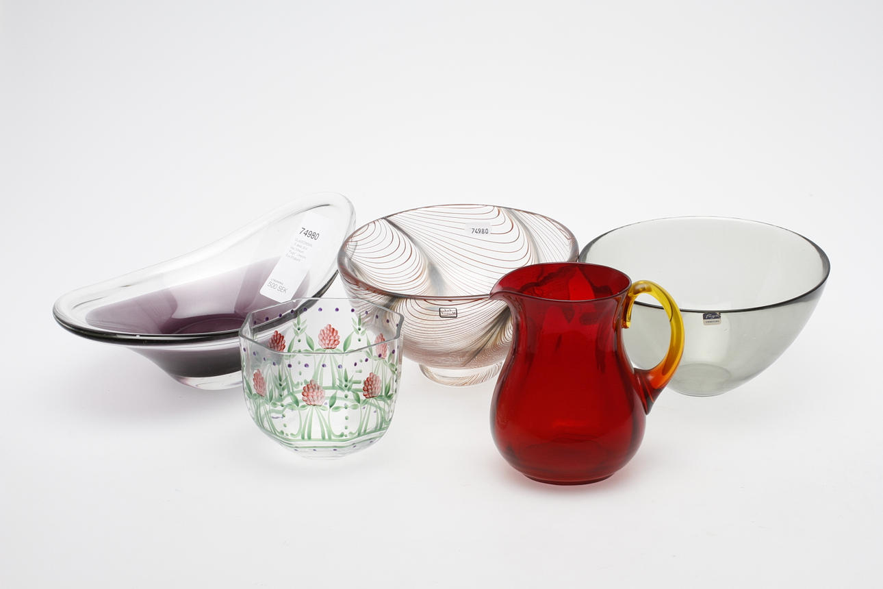 GLASFÖREMÅL, 5 delar, bl.a. Vas Vitreum, "Fuga", Orrefors, Eva Englund.