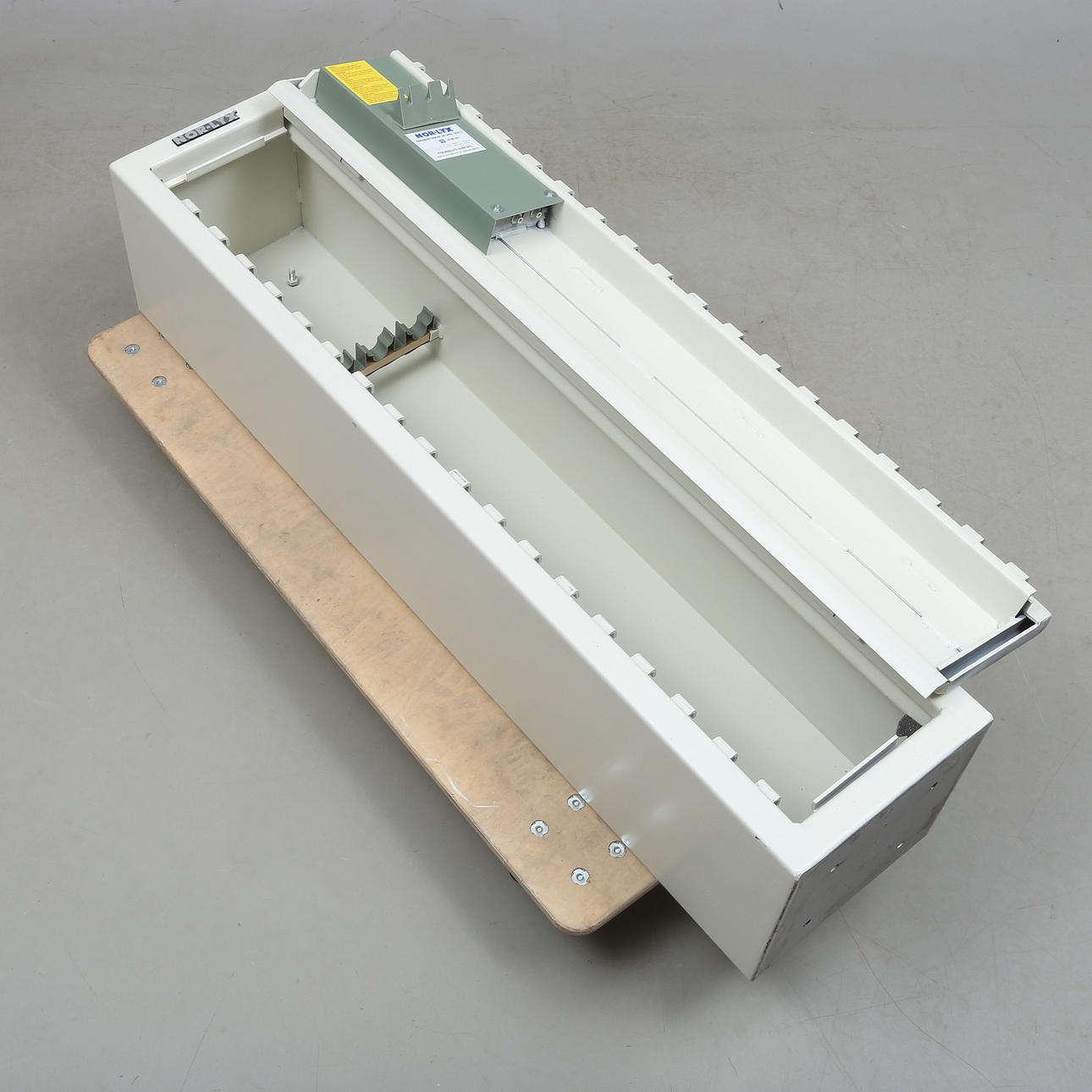 VÅBENSKAB, "Nor-Lyx", sikkerhedsskab SS3492.