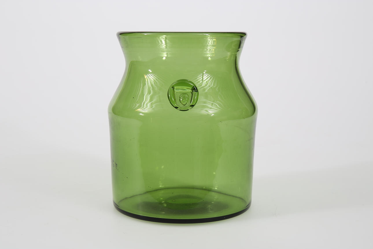 ERIK HÖGLUND. Burk, glas, ej signerad.