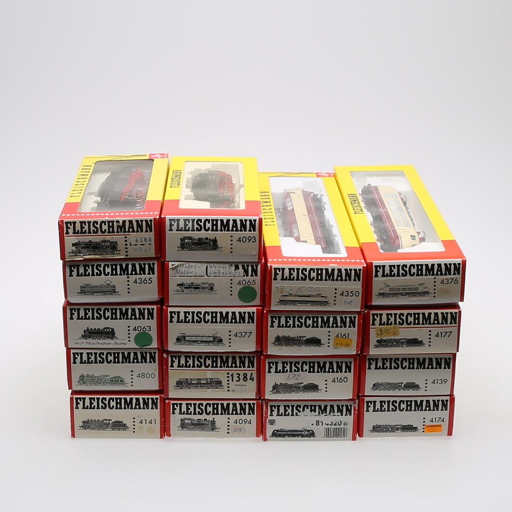 MODEL RAILWAY LOCOMOTIVES, 18 pcs. Fleischmann.
