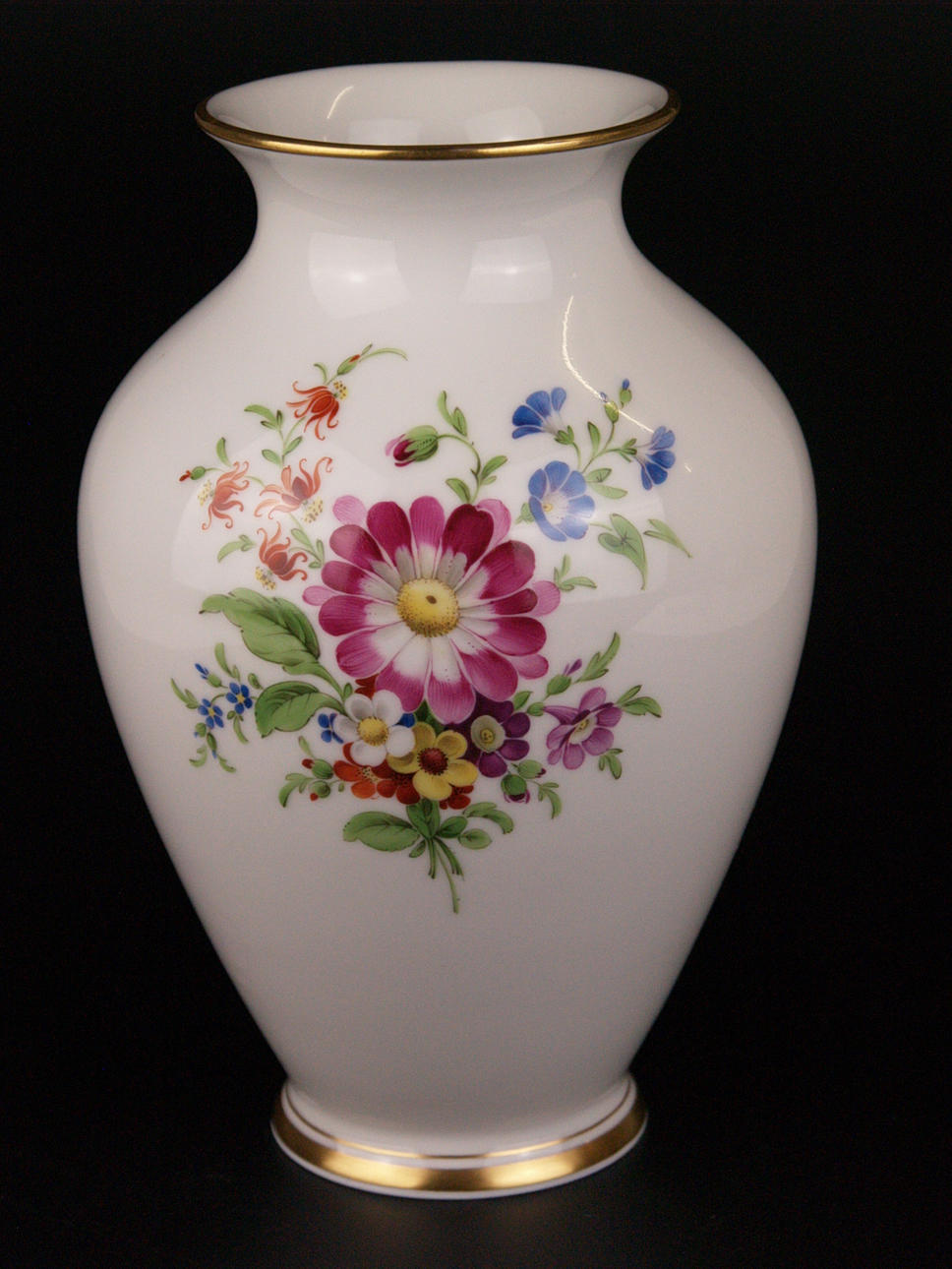 VAS Höchst, signerad Kurt Schröder.