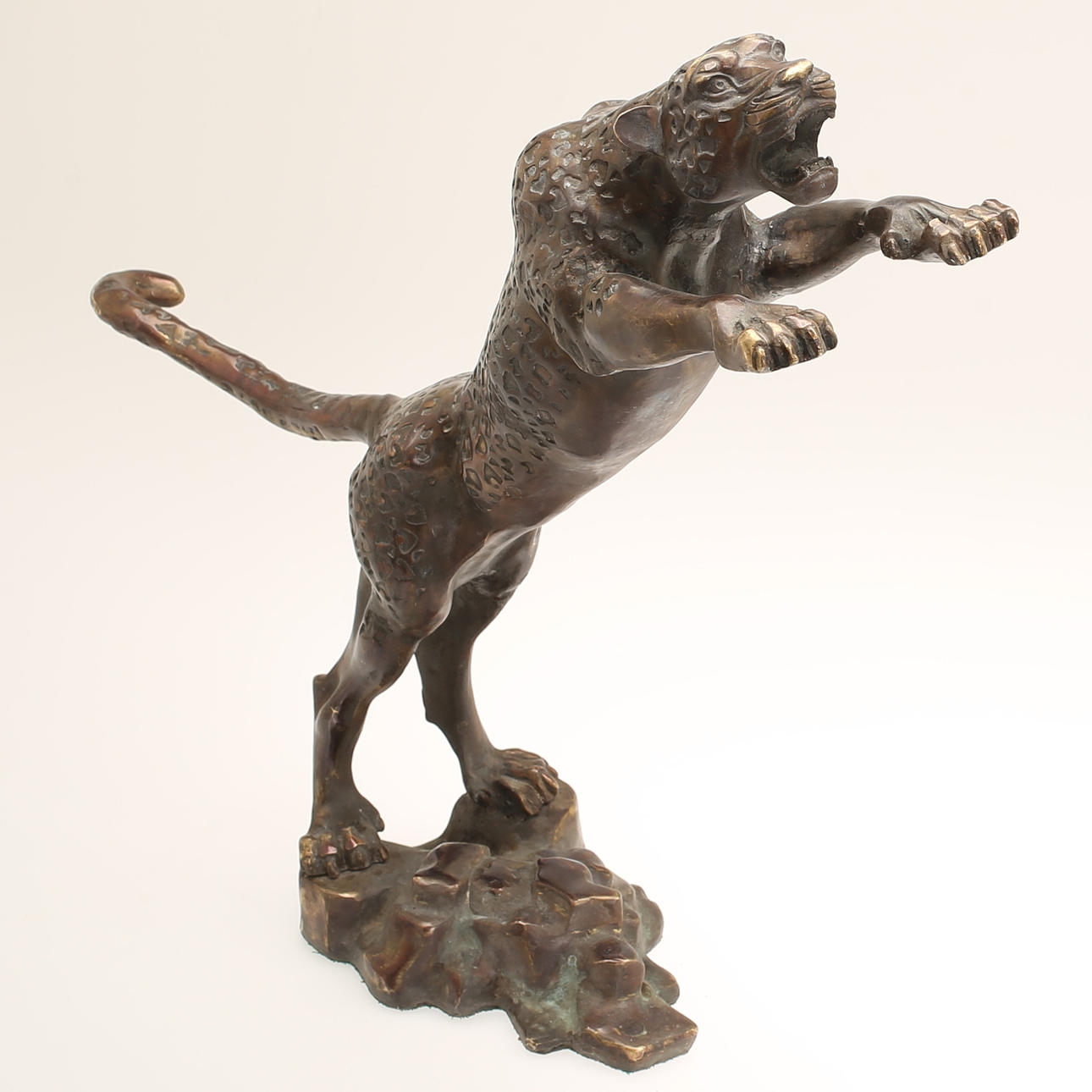 SCULPTURE, metal, 20th century.