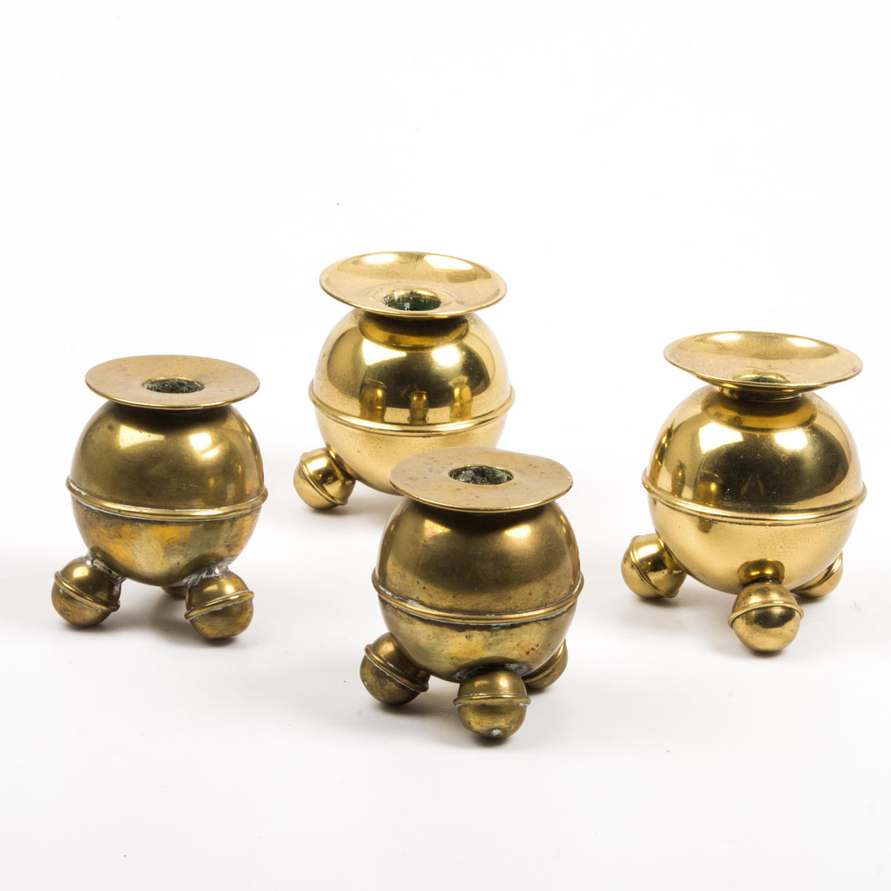 KULLJUSSTAKAR, 4 stycken, mässing.