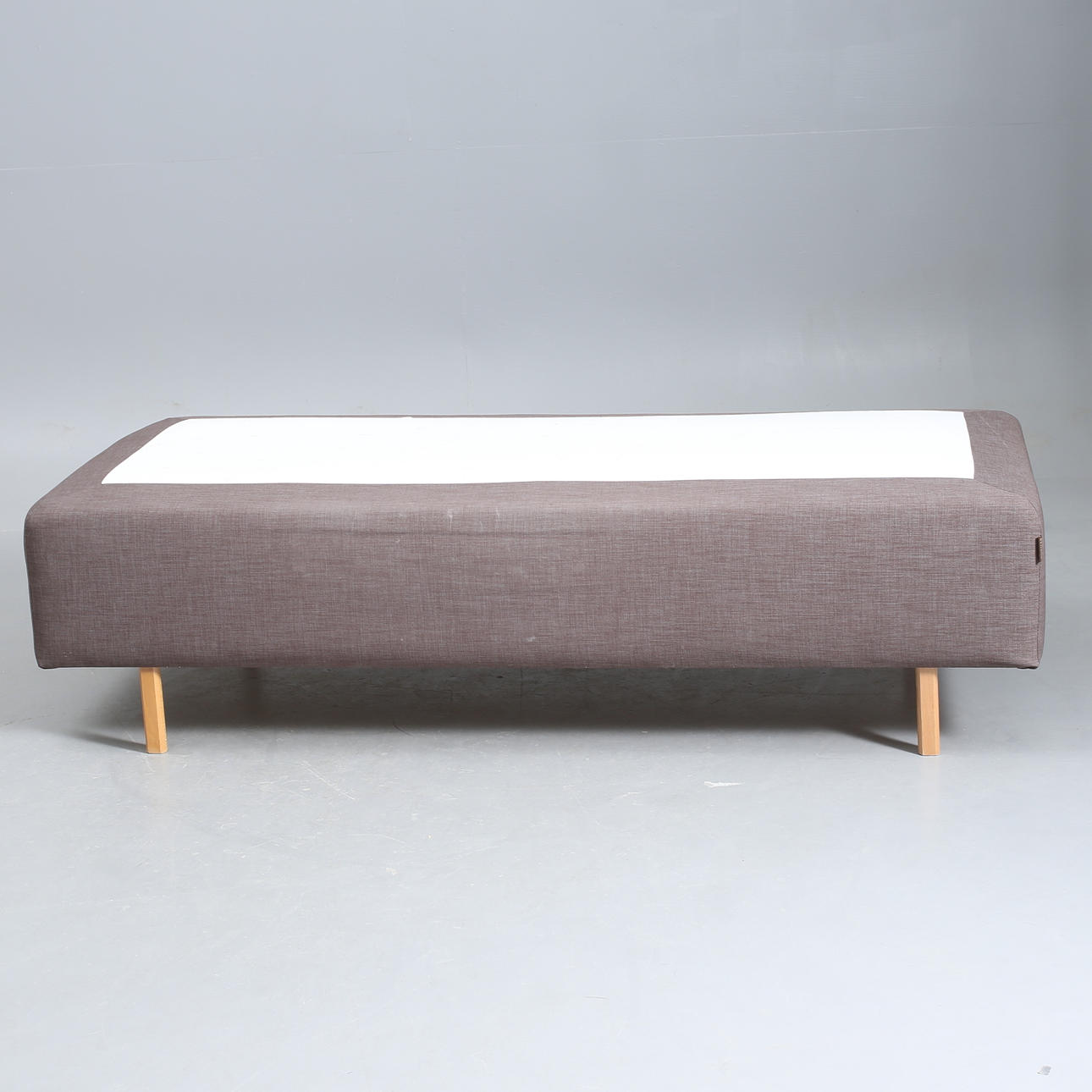 SHOES on legs, Sensus Aloe Vera.