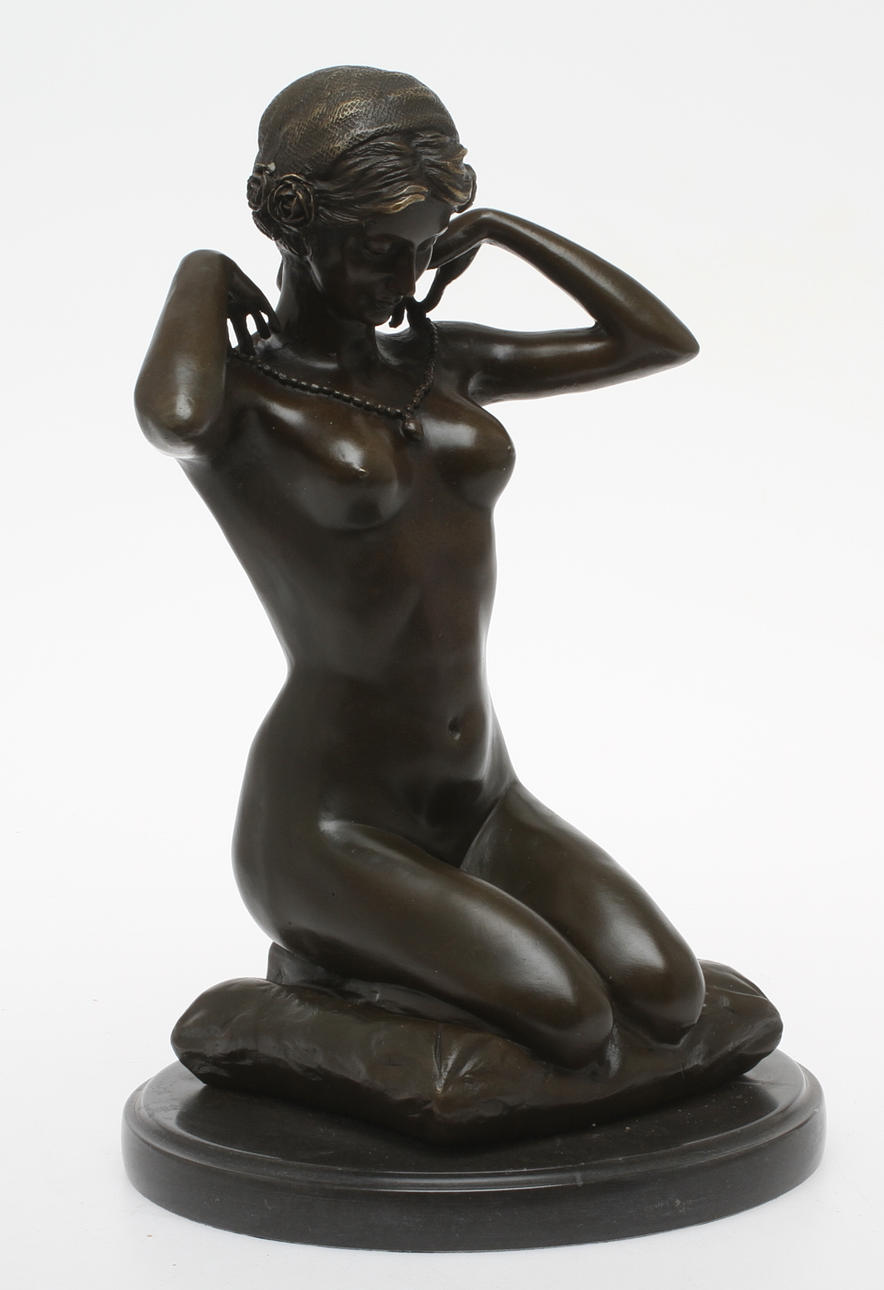 PAUL PONSARD. EFTER. Sittande kvinna, brons, 2000-tal.