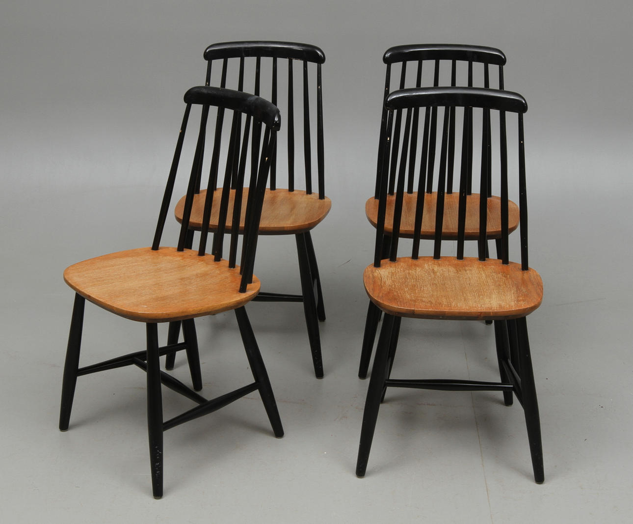 PINNSTOLAR, 4 st, Nesto, 1900-tal.