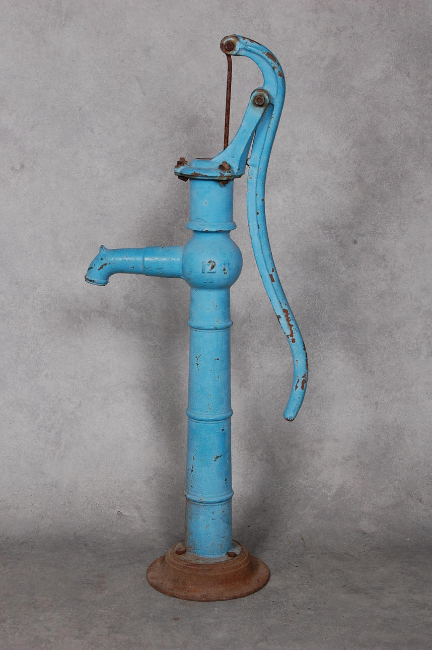 GÅRDSPUMP, 1900-talets början.