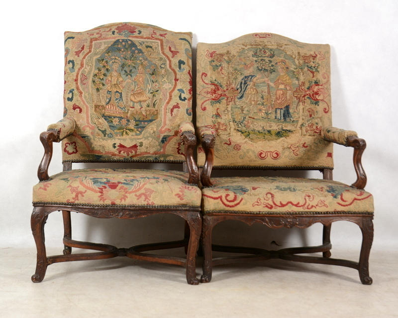 FÅTÖLJER, 2 st, 1700-talets mitt.