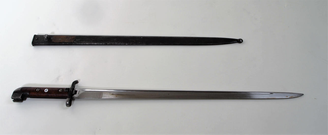BAJONETT SCHWEDISCH M 15 MIT SCHEIDE.