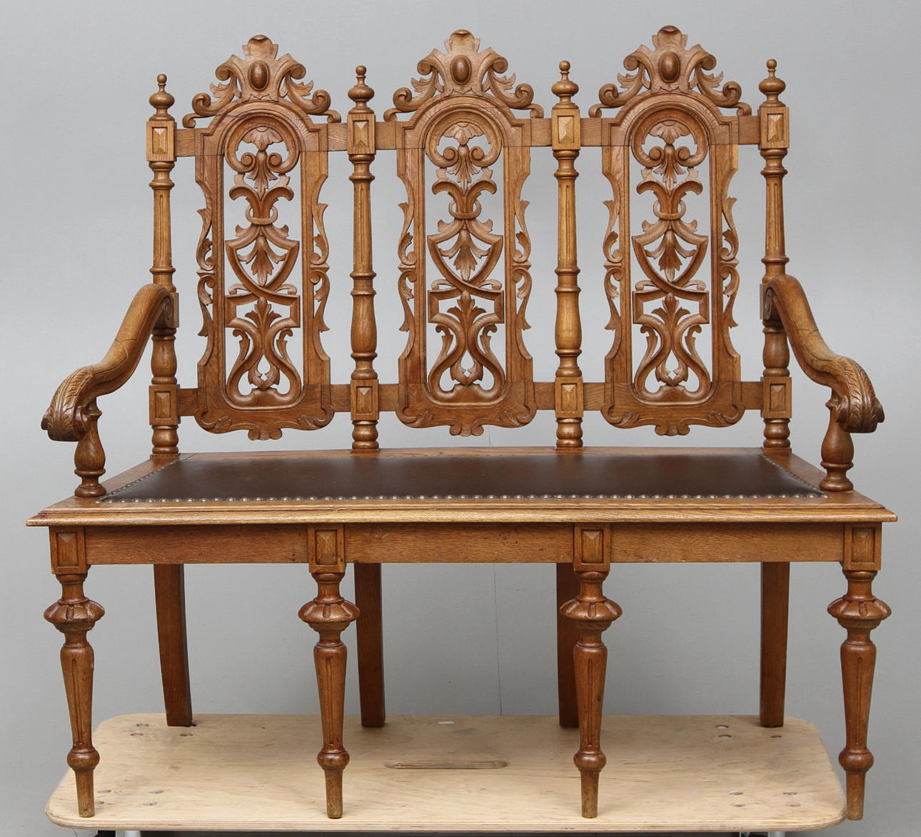 SOFFA, nyrenässans, sekelskiftet 1800/1900.