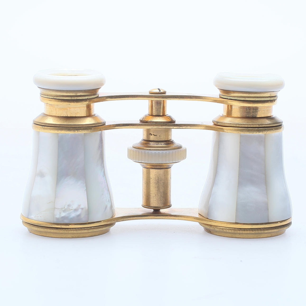 TEATERKIKKERT, messing/perlemor, 1900-tallet.