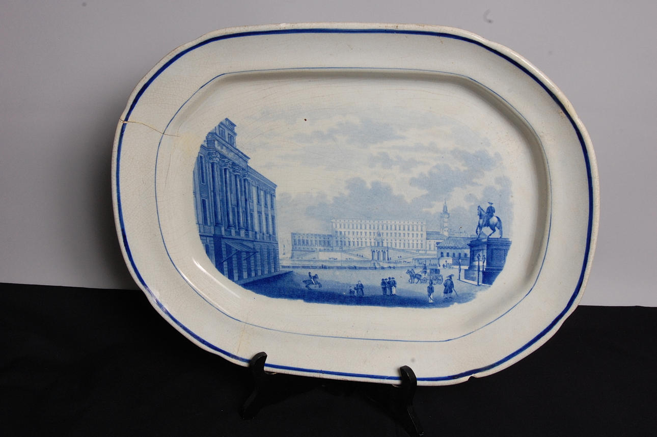 UPPLÄGGNINGSFAT, " Stockholms slott", Rörstrand, 1800-tal.