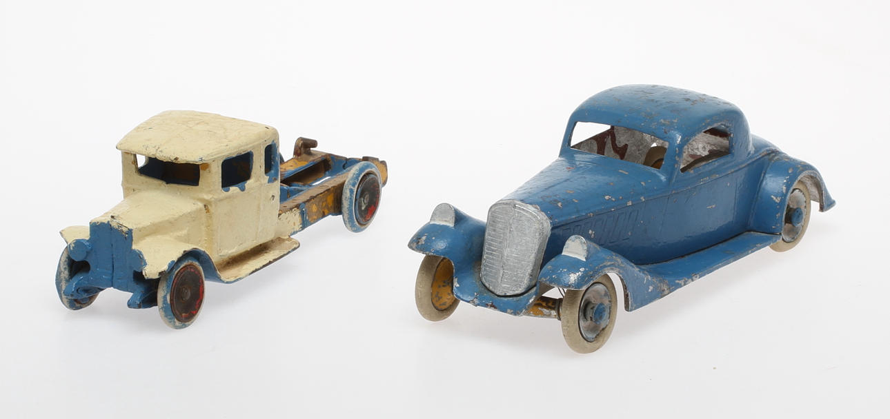 AB SKOGLUND & OLSON GEFLE, SETO 106 lastbil samt EBÖ Eskilstuna personbil TRIM i aluminium.