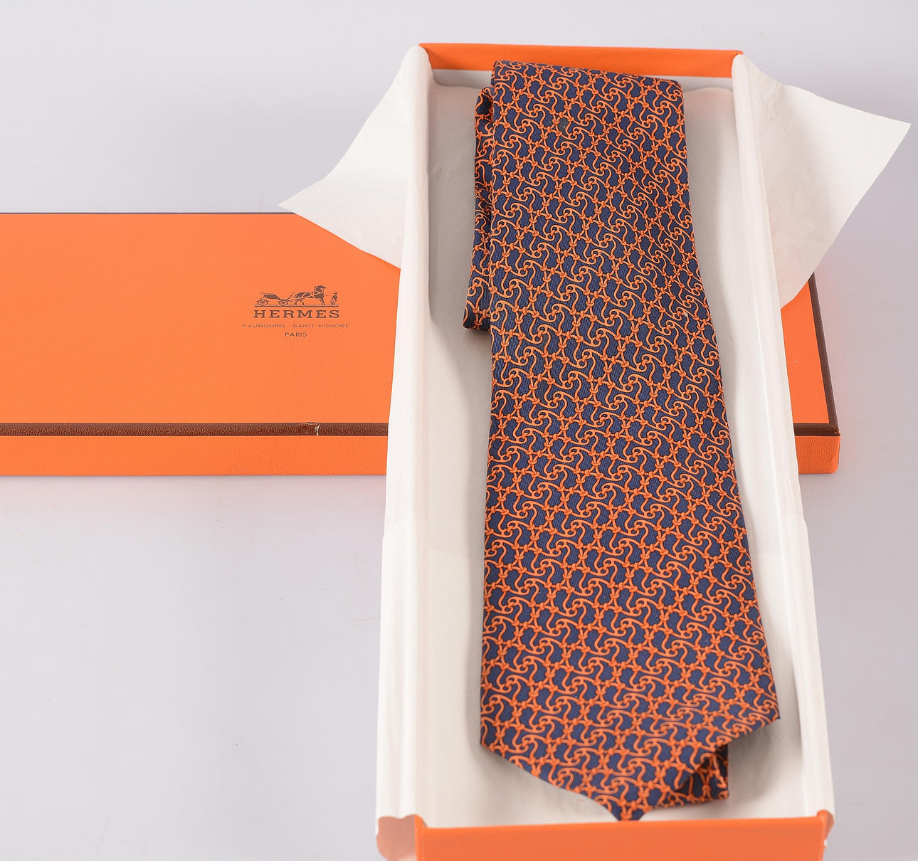 TIE, silk, Hermés, Paris.