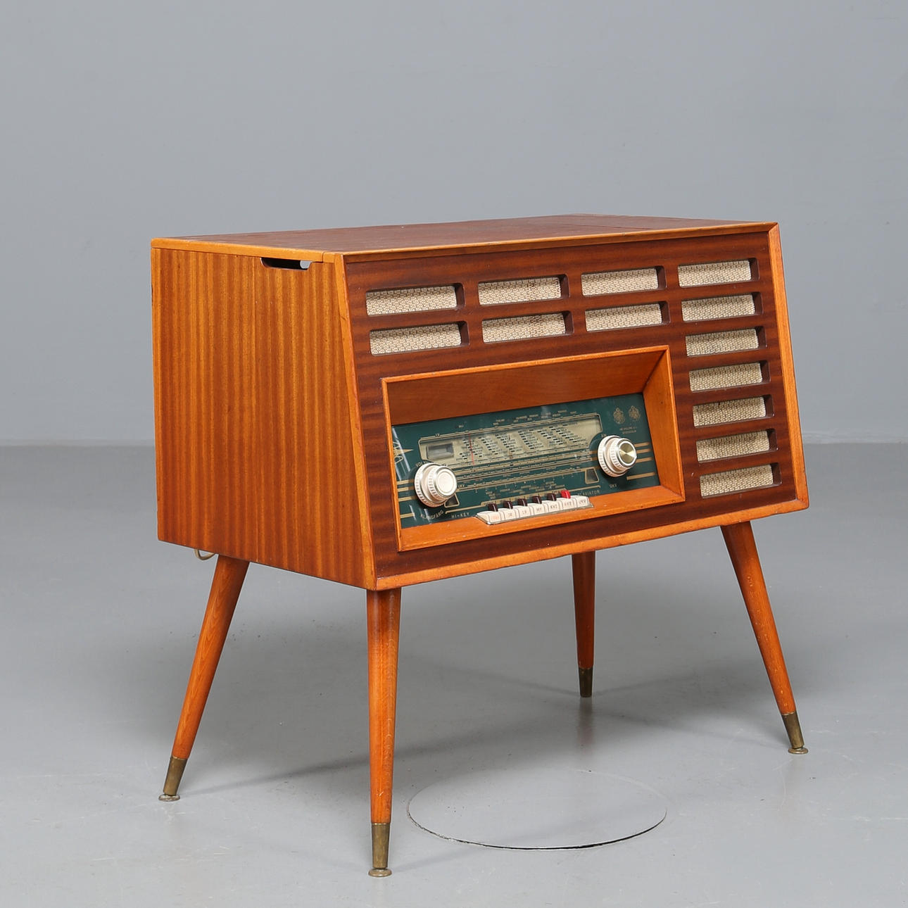 RADIOMÖBEL mahogny 1950-tal.