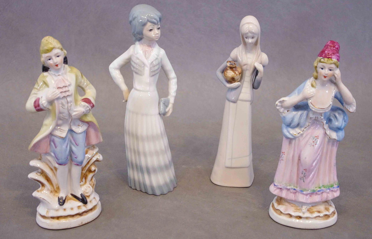 PORSLINSFIGURER, 4 stycken bl.a. Spanien.