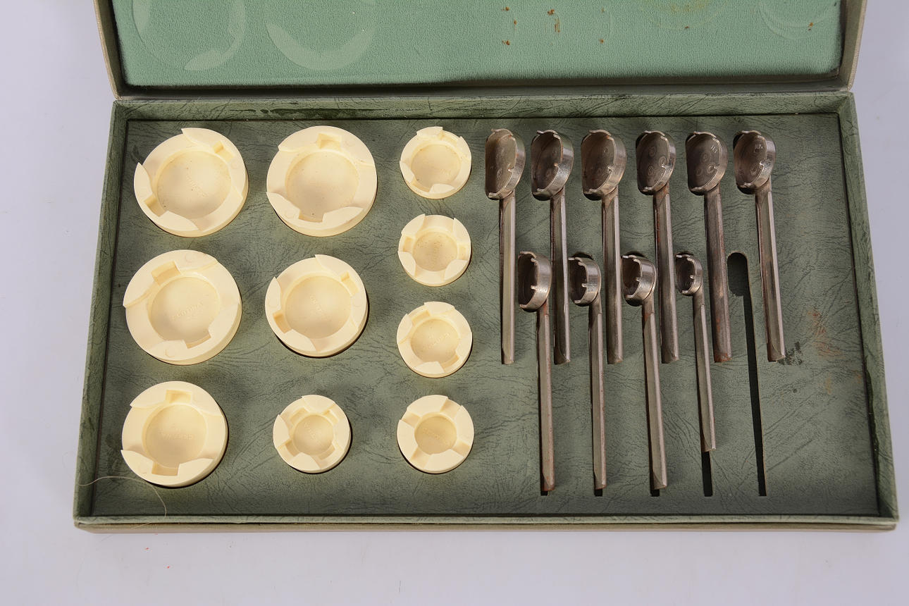 BOETTVERKTYG till Certina klockor.