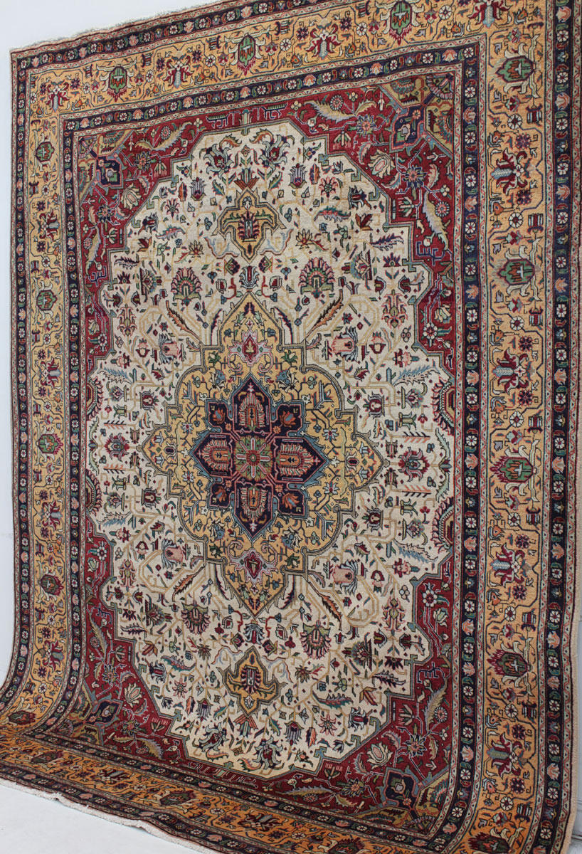 MATTA, Orientalisk, Täbriz, 336 x 248 cm.
