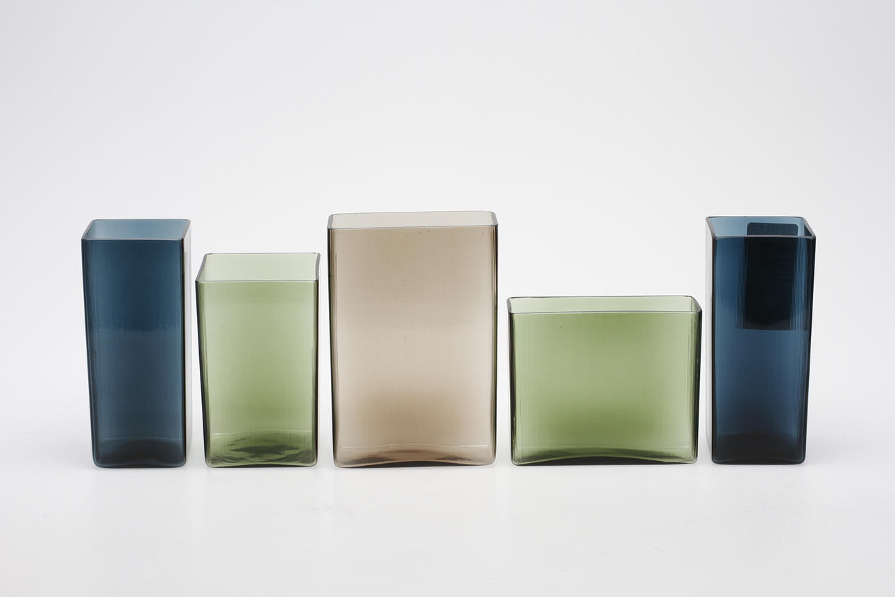 VASER, 5 st, blomglas, "ISI-kub", Lennart Andersson, Gullaskruf.