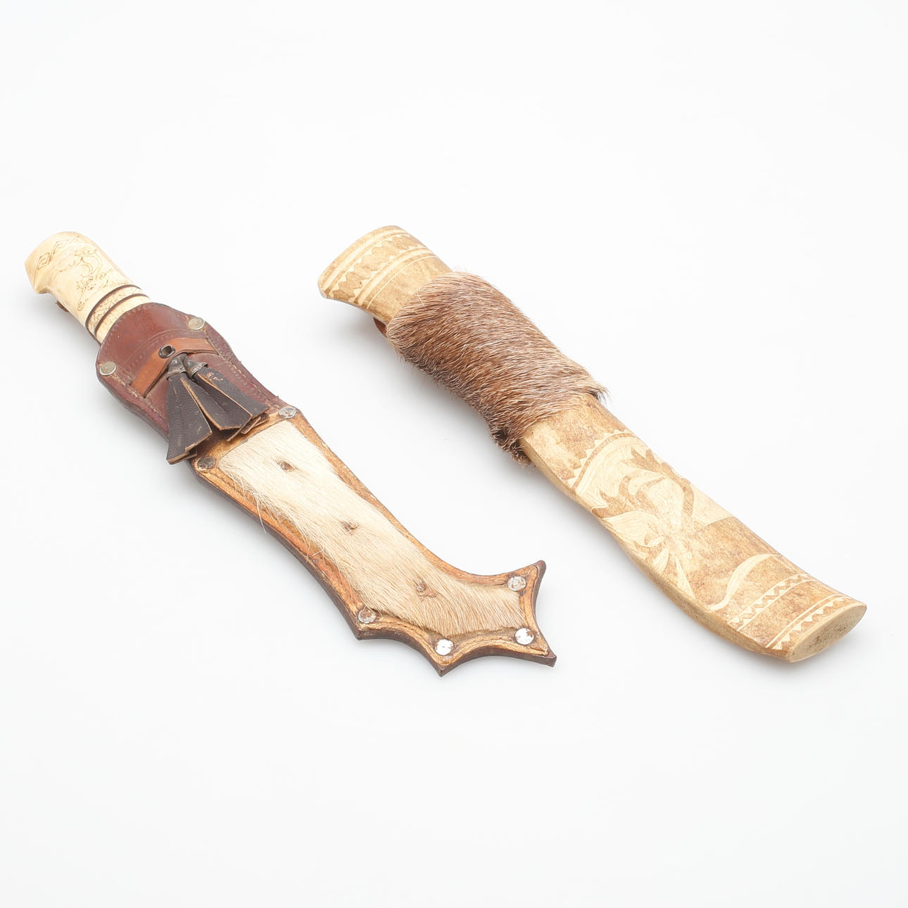 SAMEKNIVAR, 2 stycken, 1900-tal.