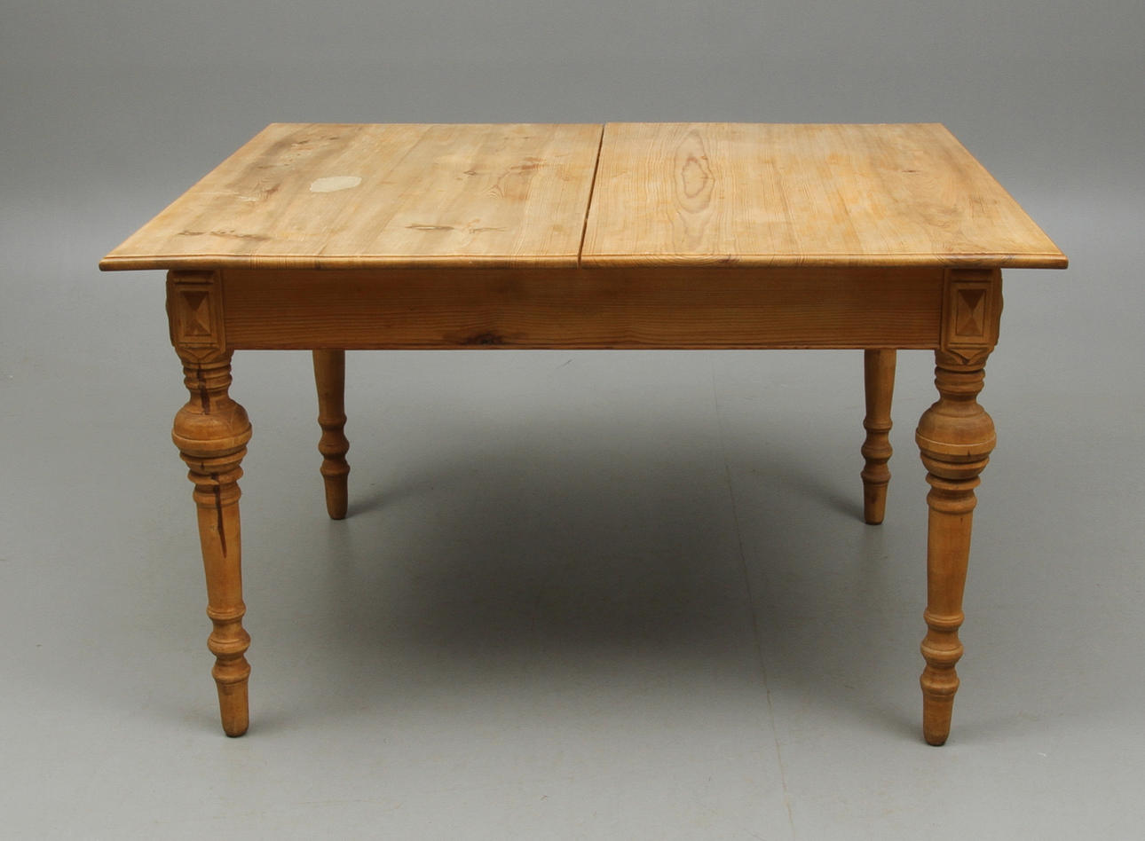 MATBORD, nyrenässanas, furu, 1800-talets slut.