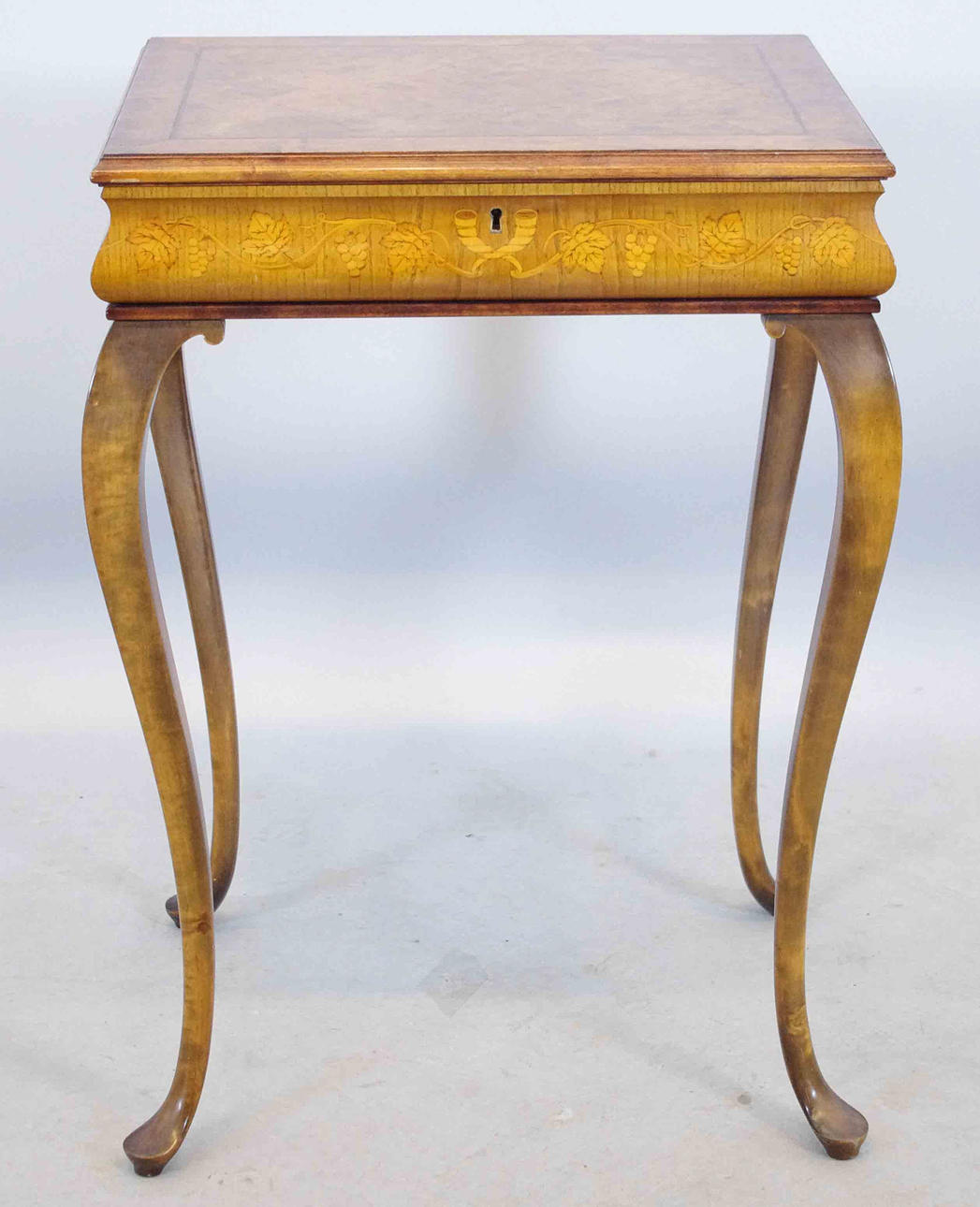 SYBORD, mahogny/björk med intarsia, rokokostil.