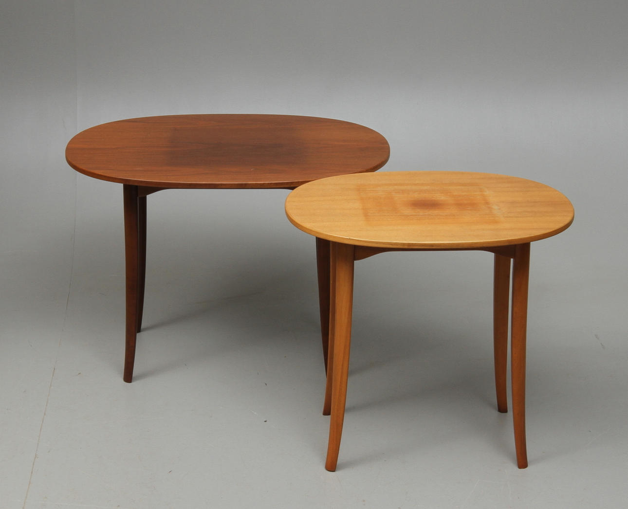 BORD, 2 st, "Ovalen", Carl Malmsten, 1900-tal.